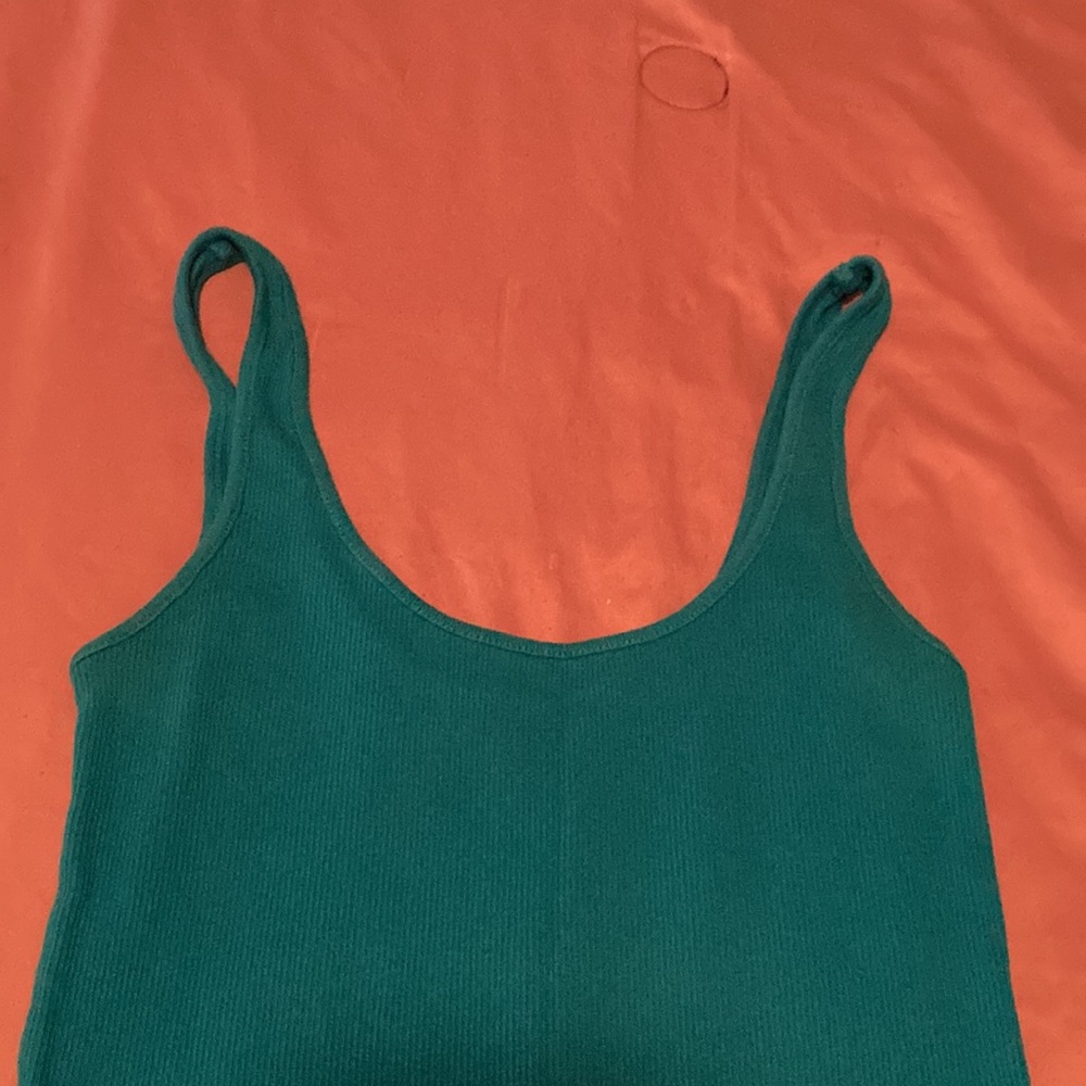 Victoria’s Secret Ribbed Tank - Picture 3 of 8